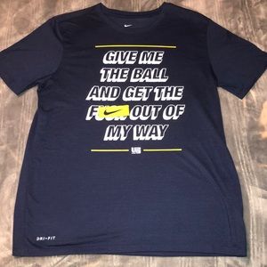 Medium Nike Dri-fit Give Me The Ball Shortsleeve Tee